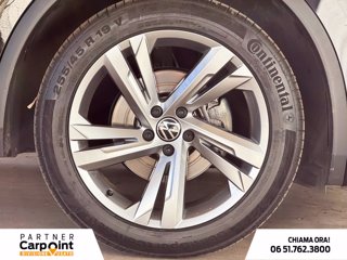 VOLKSWAGEN Tiguan 2.0 tdi r-line 150cv dsg 14