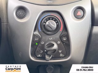 TOYOTA Aygo 5p 1.0 x-play 72cv 23